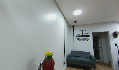Desirèe Troiano Advogada